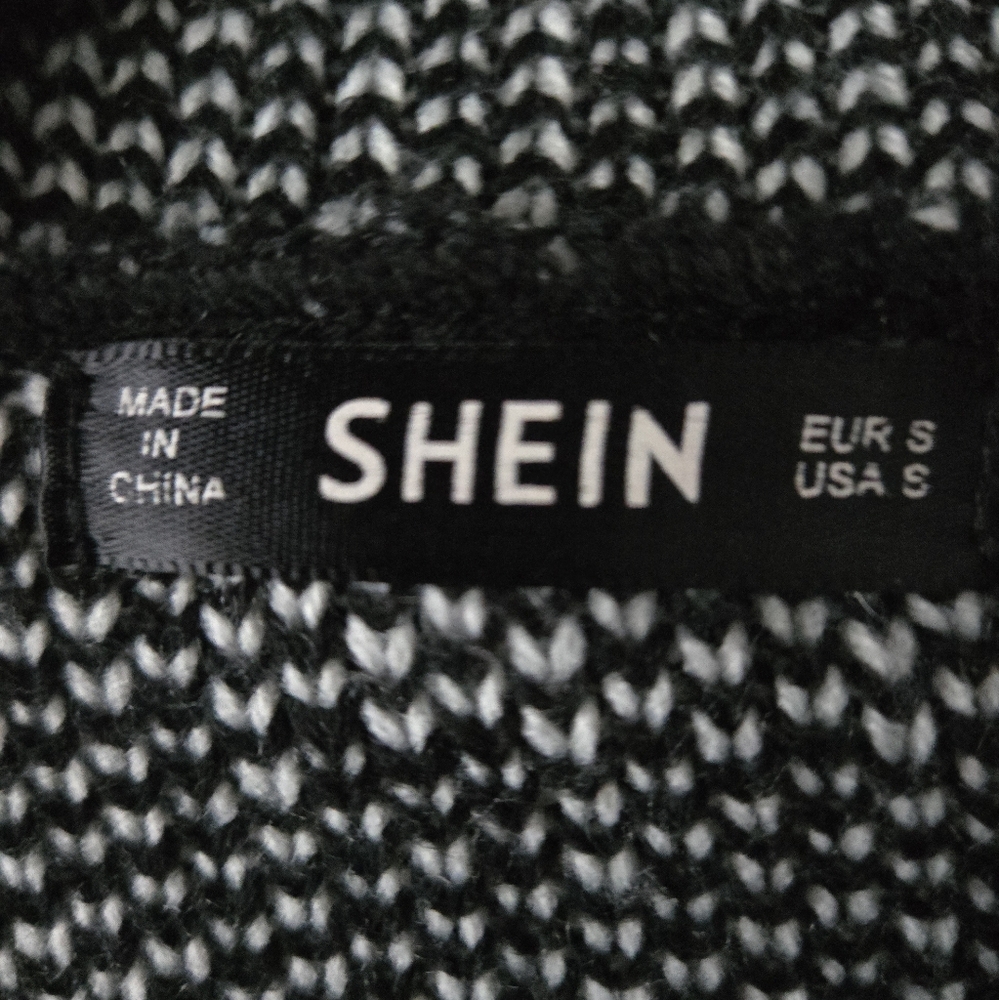 Shein Cropped Checkered Black and White Crochet Sweater Size S - Picture 4 of 6